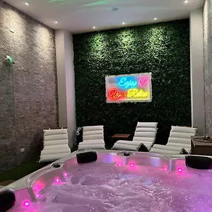 https://sicily-love-rooms.taorminaitalyhotels.com