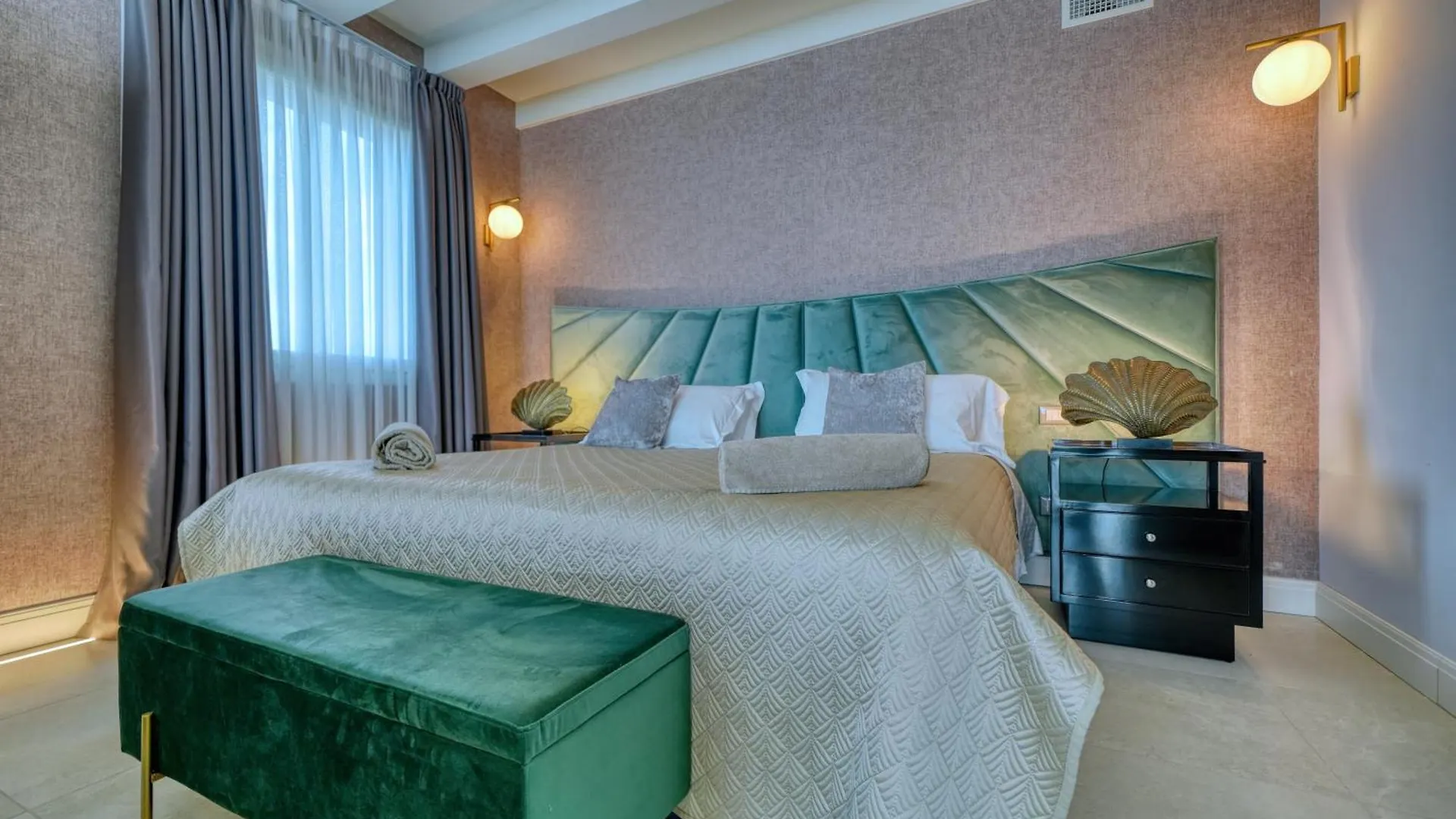 Palazzo Della Scala Spa Hotel Suites & Apartments Λατζίζε