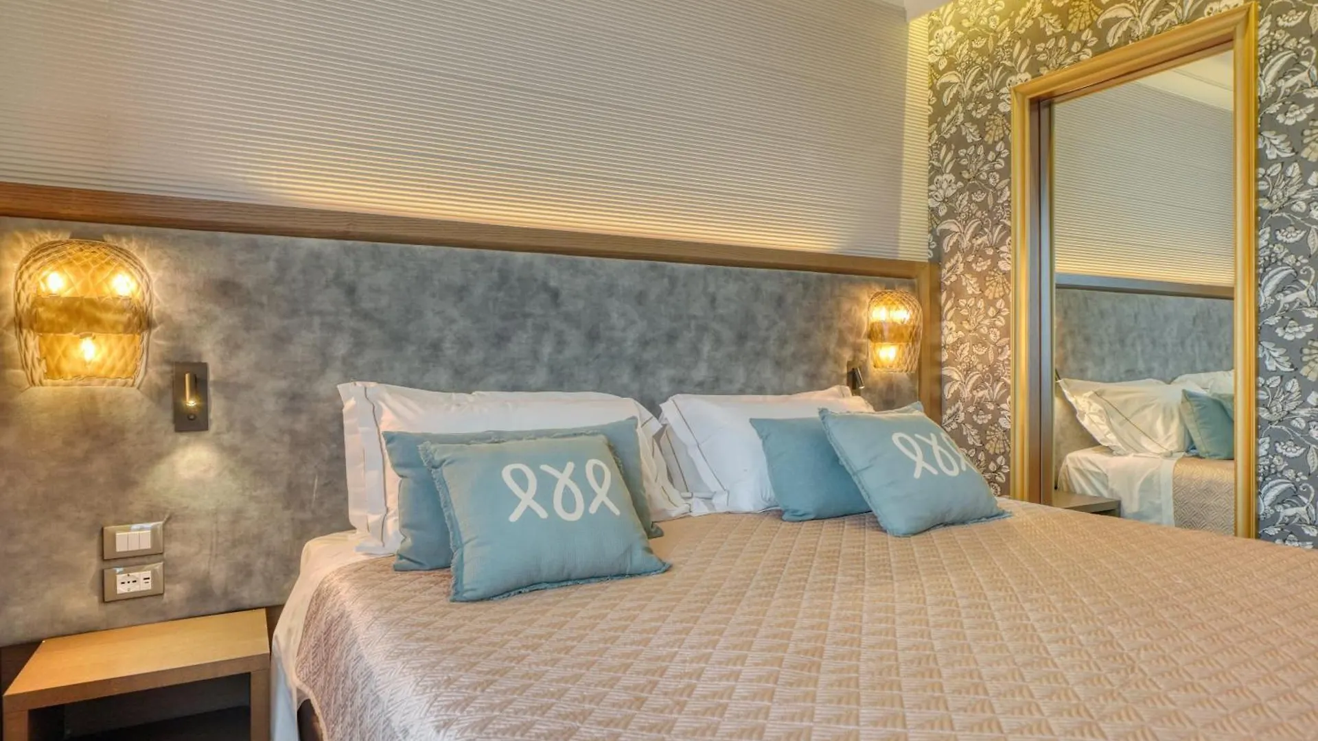 Palazzo Della Scala Spa Hotel Suites & Apartments Λατζίζε