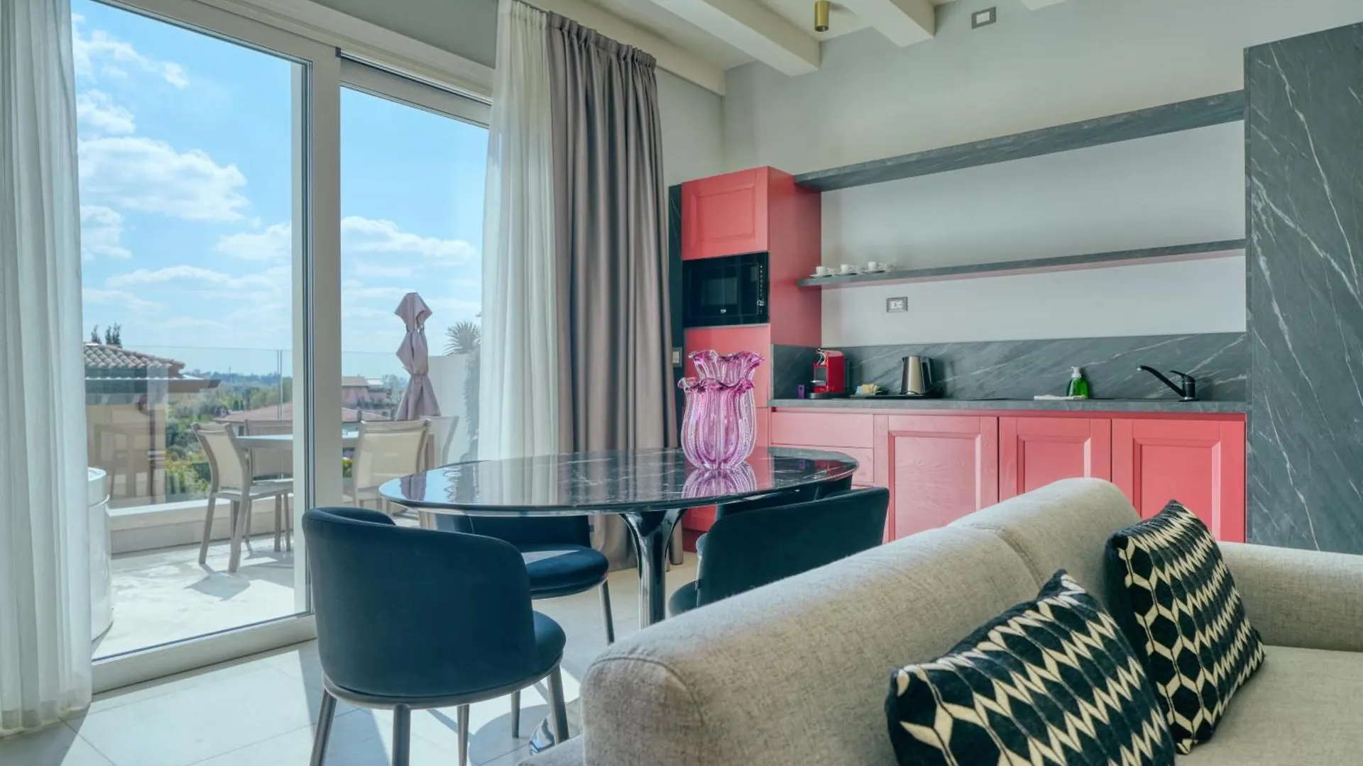 Palazzo Della Scala Spa Hotel Suites & Apartments Λατζίζε