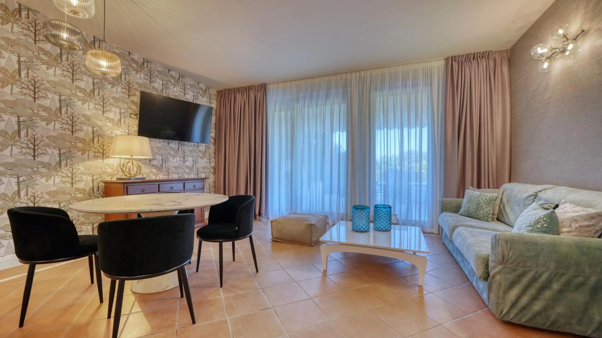 Palazzo Della Scala Spa Hotel Suites & Apartments Λατζίζε